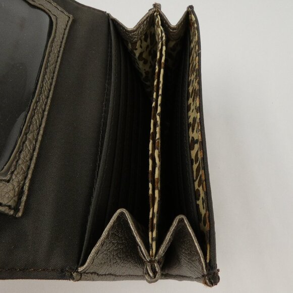 RELIC Wallet Womens Metallic Gold Clutch With Snap Closure Faux Leather - Picture 14 of 16